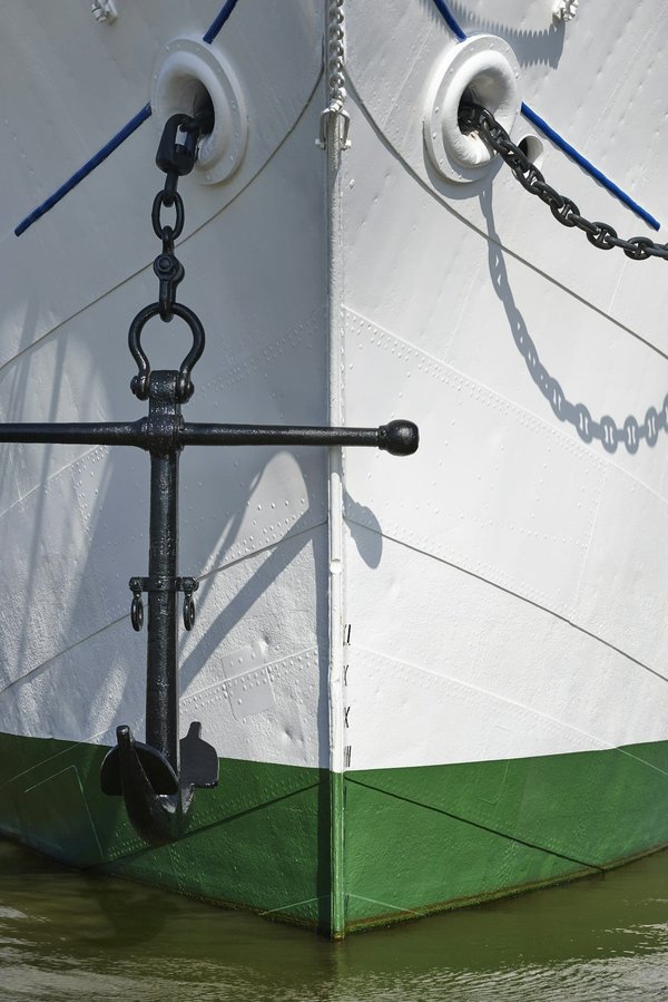 What Are the Most Effective Ways to Incorporate a Bow Detail Shirt in Formal Attire?