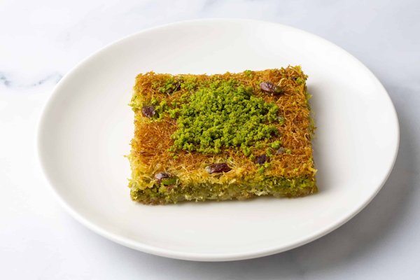 How to Make a Delicate Matcha Green Tea Ice Cream at Home?